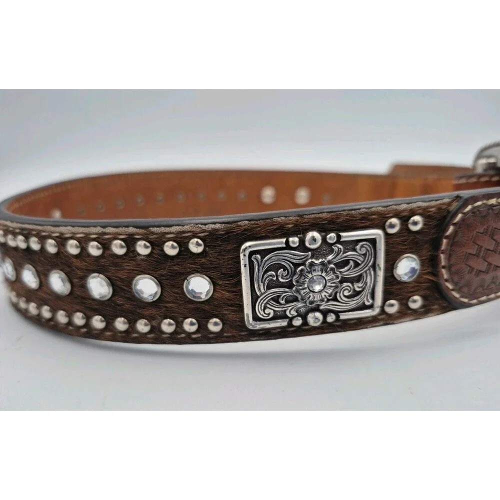 Noona leather dog